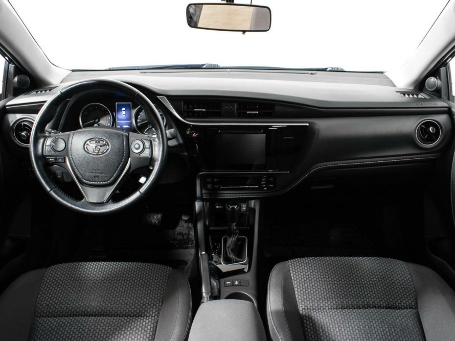 Toyota Corolla e170 салон