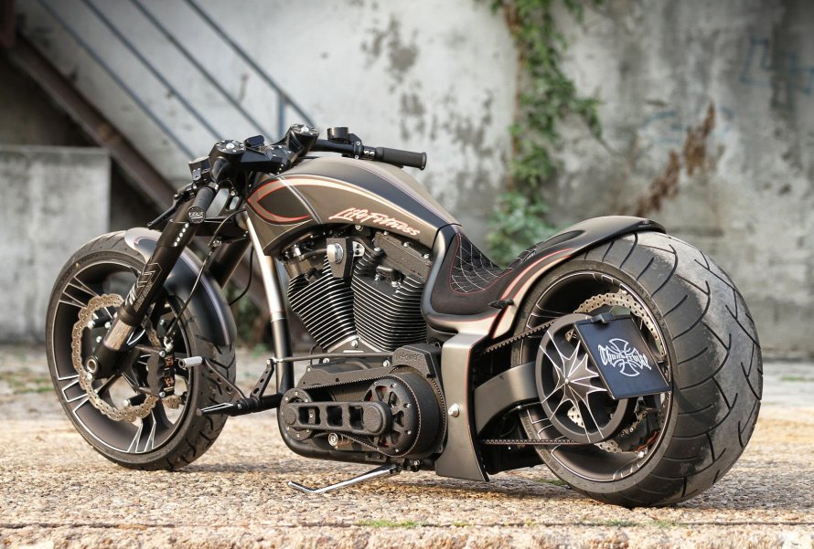 Мотоцикл Harley Davidson кастом