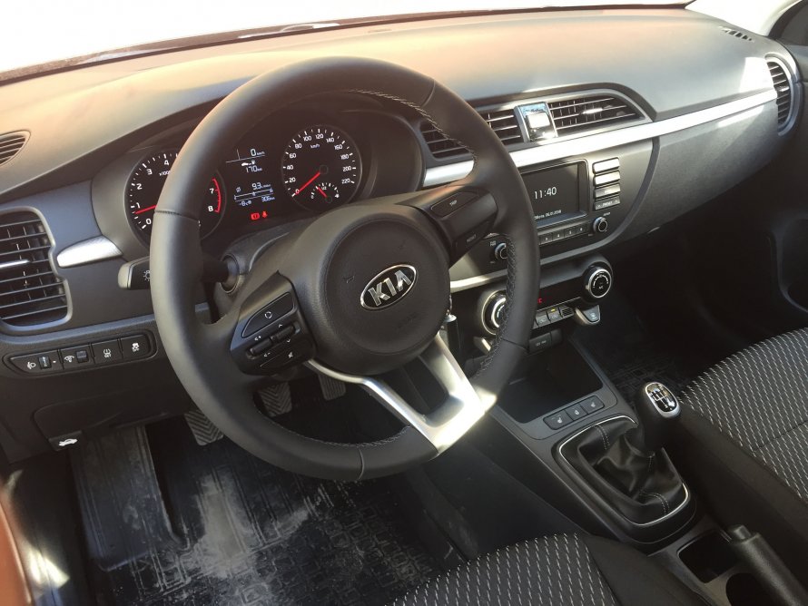 Kia Rio x-line 2020 салон