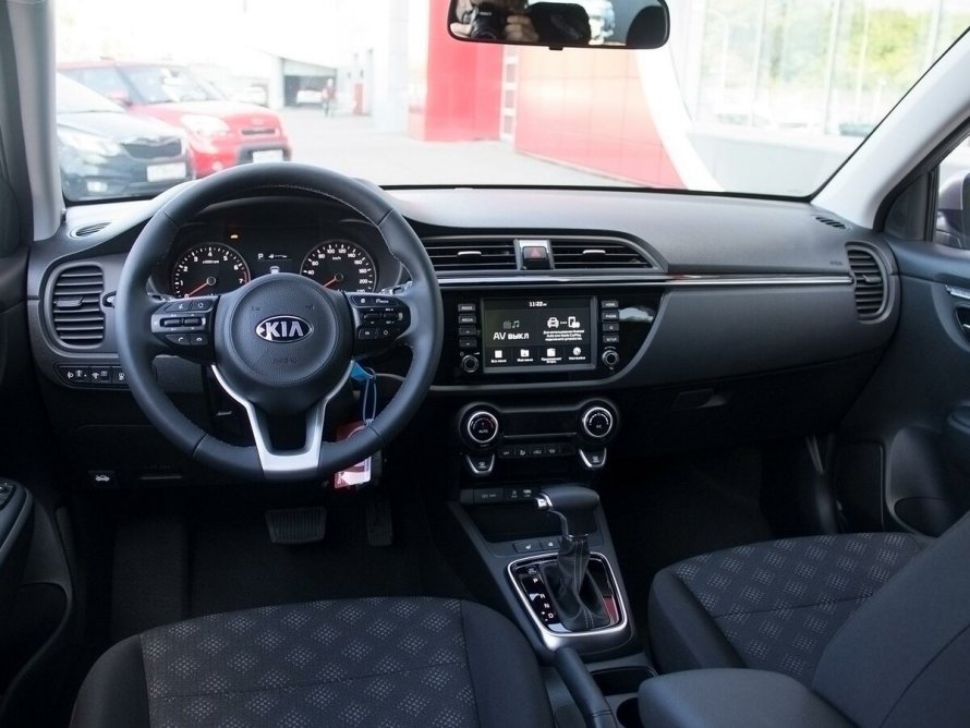 Kia Rio x-line 2018 комплектации