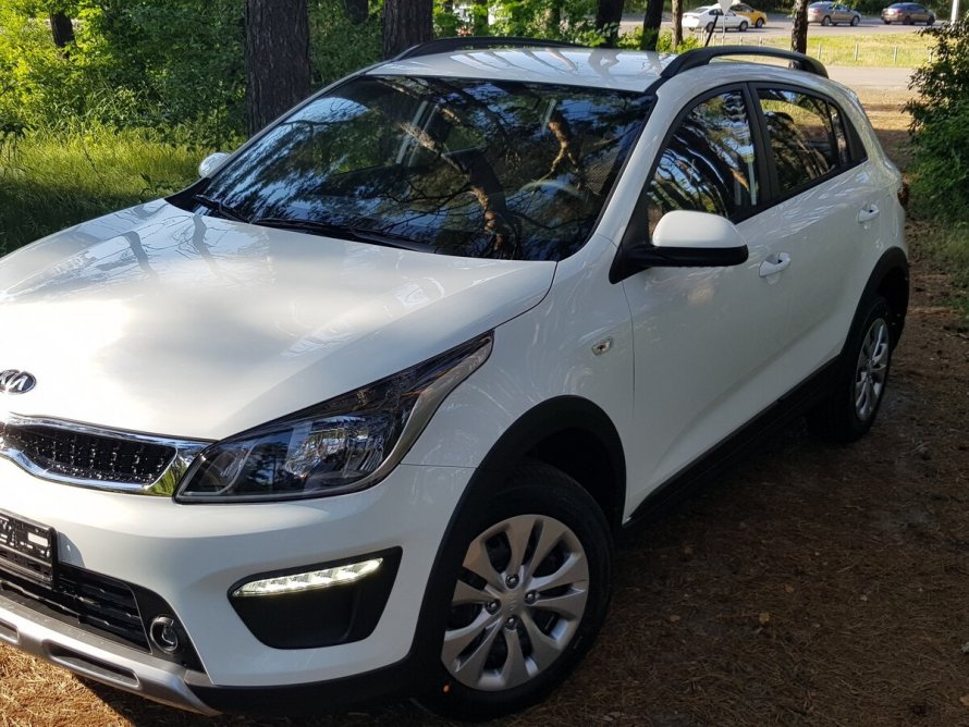 Kia Rio x-line 2019 белый
