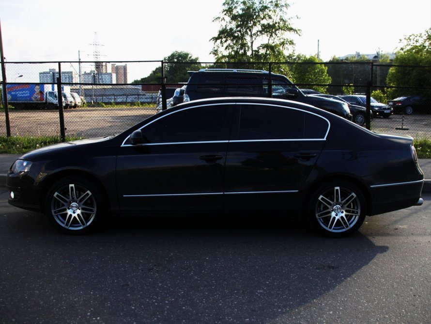 Passat b6 тонированный черный