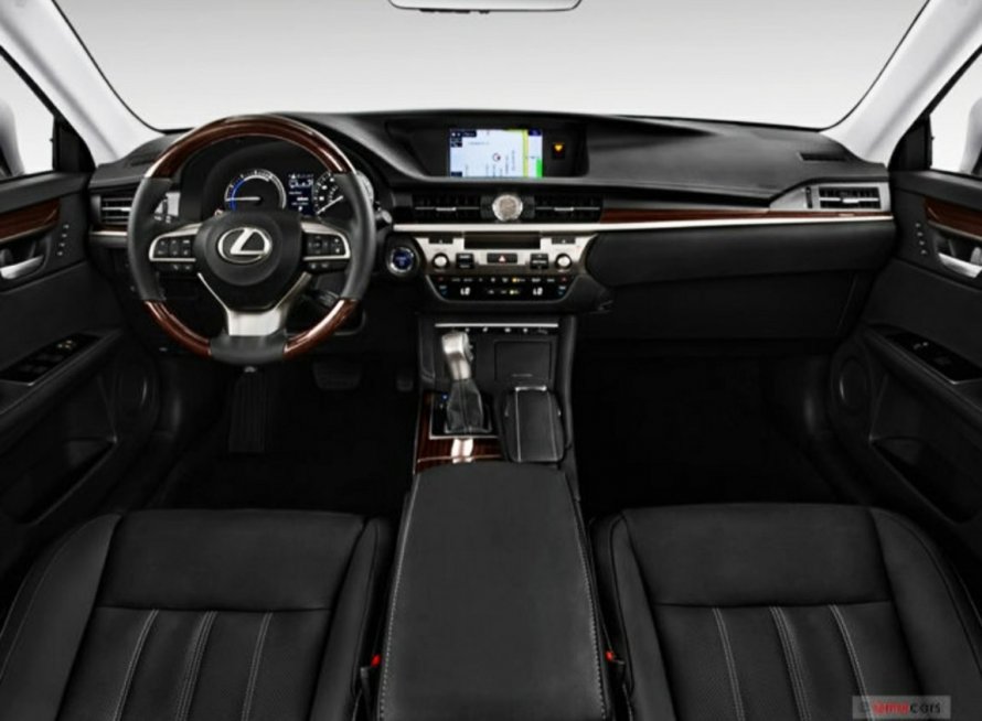 Lexus es 300h салон