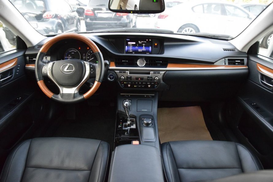 Lexus es 300h 2012