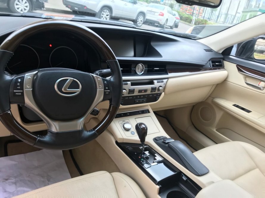 Лексус ЕС 250 2014