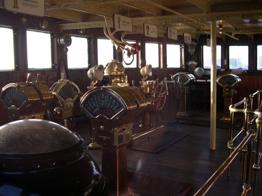 RMS Queen Mary Капитанский мостик