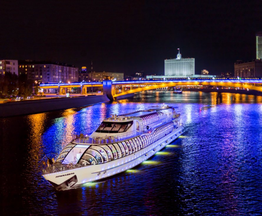 Теплоход Москва река Рэдиссон