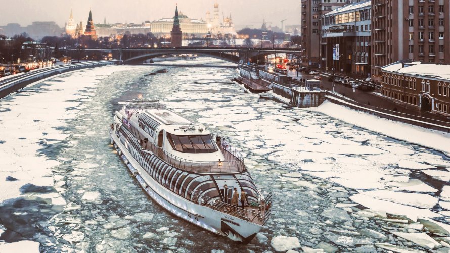 Москва река теплоход Рэдиссон зимой