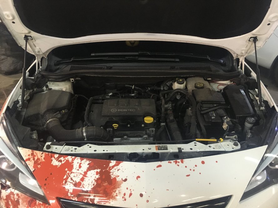 Опель Астра j GTC 1.4 турбо под капотом