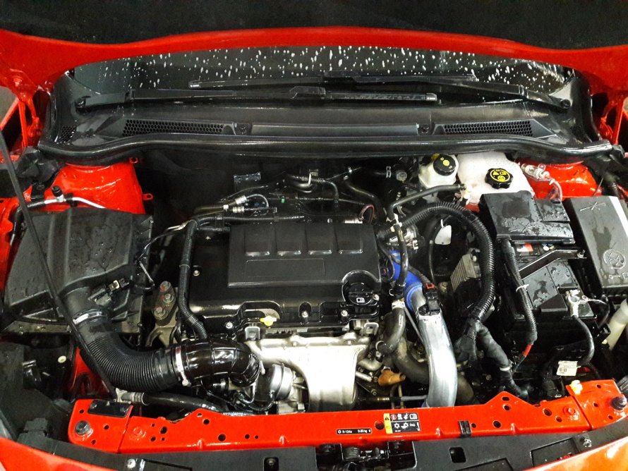 Подкапотка Opel Astra j