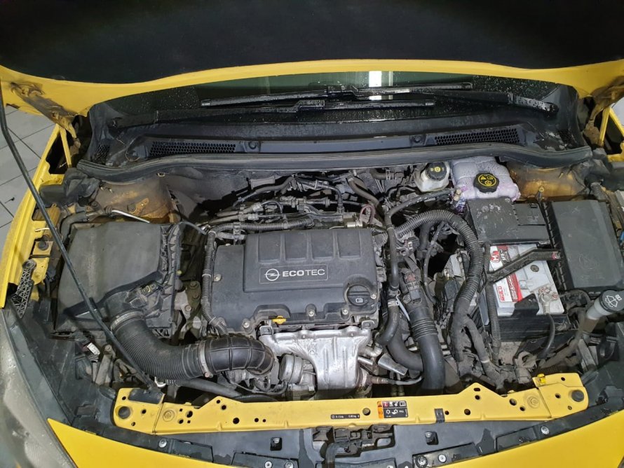 Подкапотка Opel Astra j