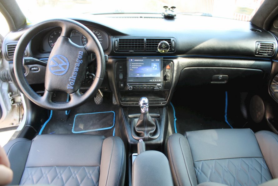 4 / 4 Volkswagen Passat б5 салон