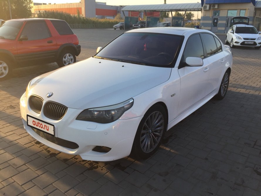 BMW 5 e60 Рестайлинг белая