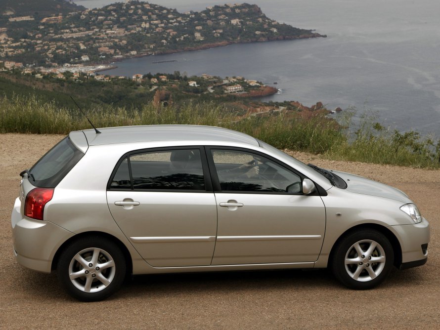 Toyota Corolla 2006 хэтчбек