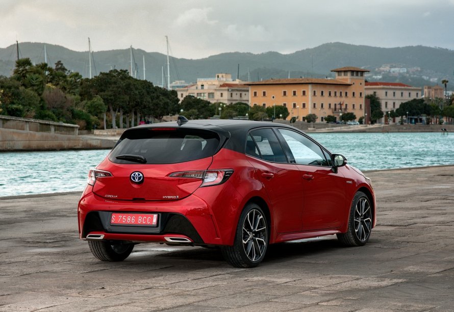 Toyota Corolla Hatchback 2021