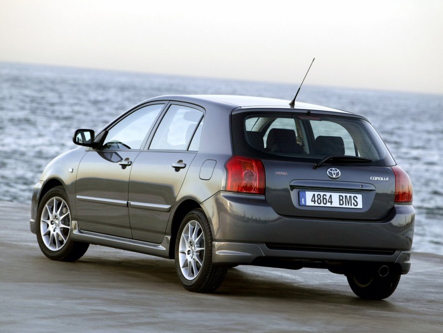 Toyota Corolla e120 хэтчбек