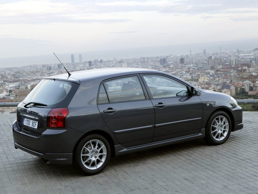 Toyota Corolla (2004-2006) хэтчбек