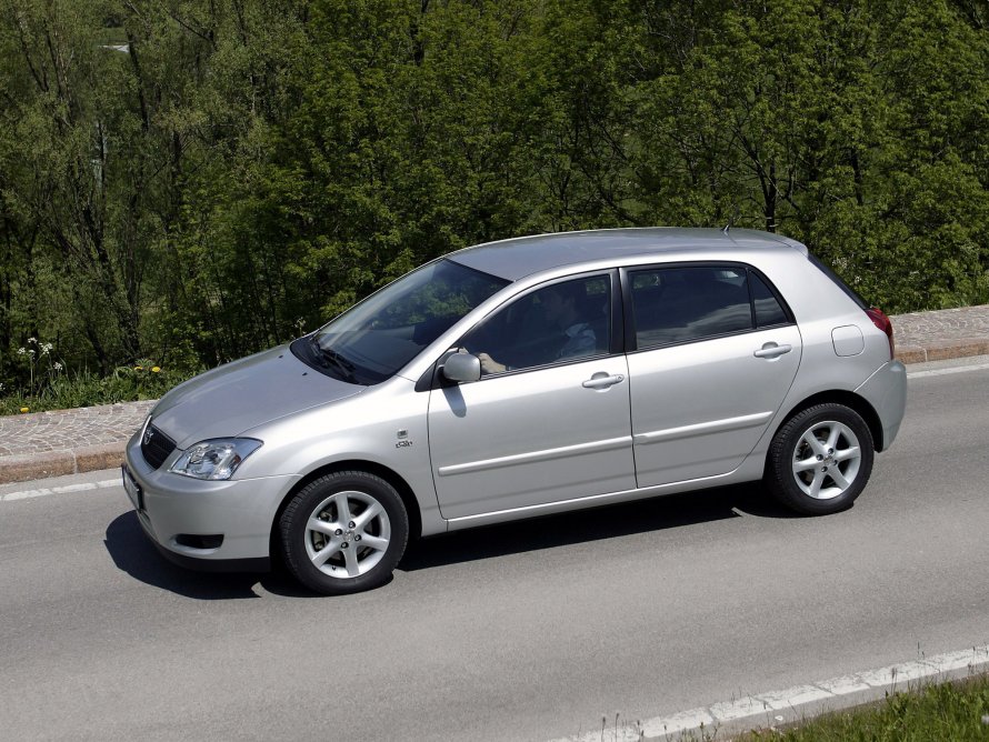 Toyota Corolla 2006 хэтчбек