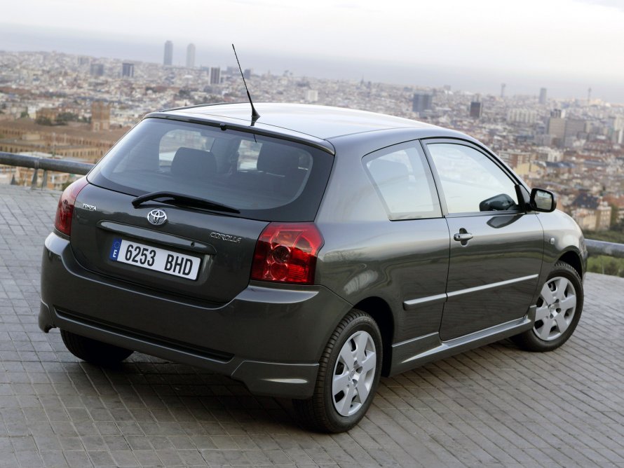 Toyota Corolla (2004-2006) хэтчбек