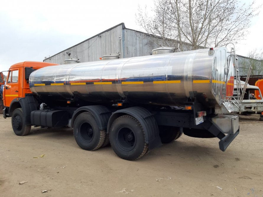 КАМАЗ 65115 водовоз