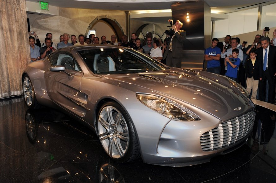 Aston Martin one-77 2019