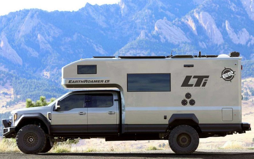 Ford f550 EARTHROAMER.
