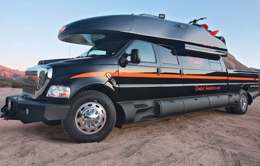 Ford f550 EARTHROAMER.