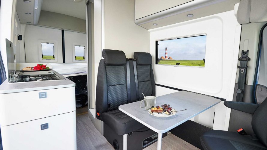 Ford f-750 dunkel Luxury Hauler