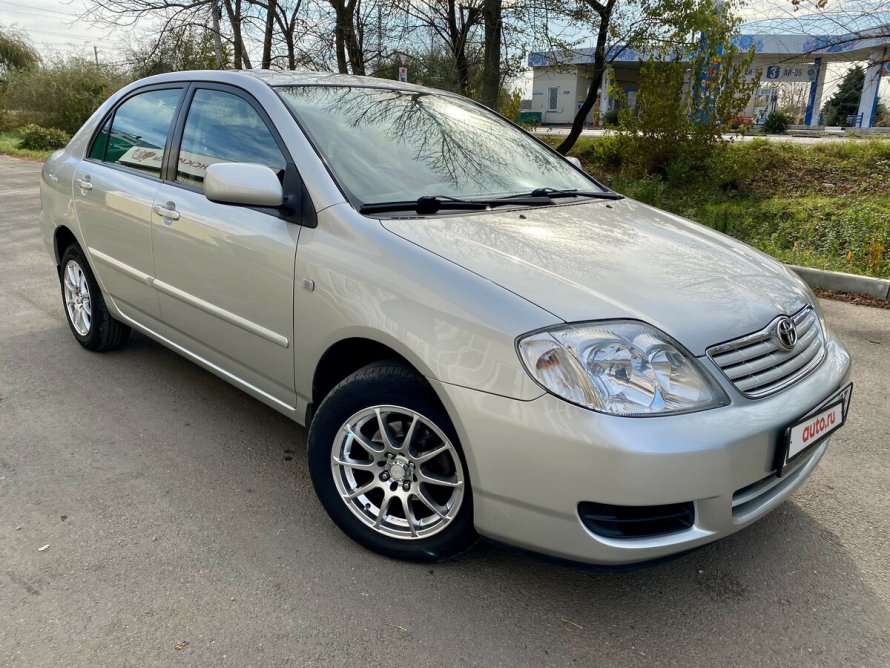 Toyota Corolla 2004 седан