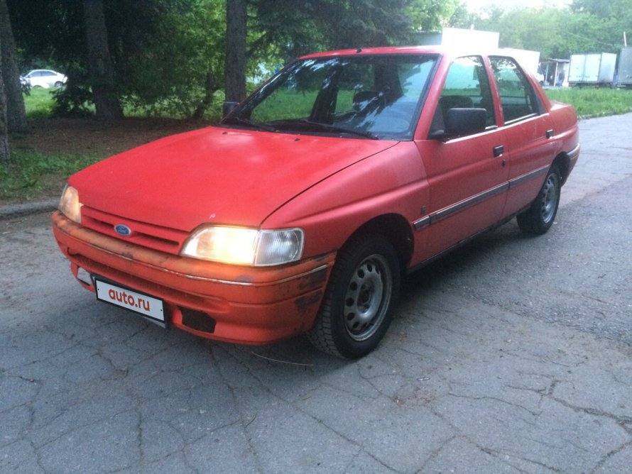 Ford Orion 1991 красный