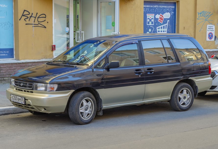Ниссан прерия Джой 1998
