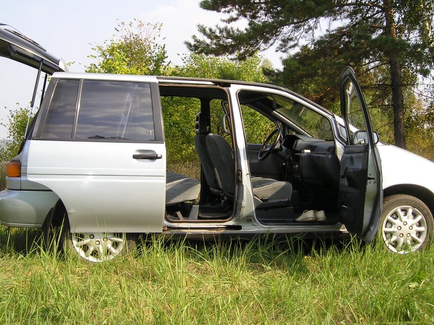 Nissan Prairie