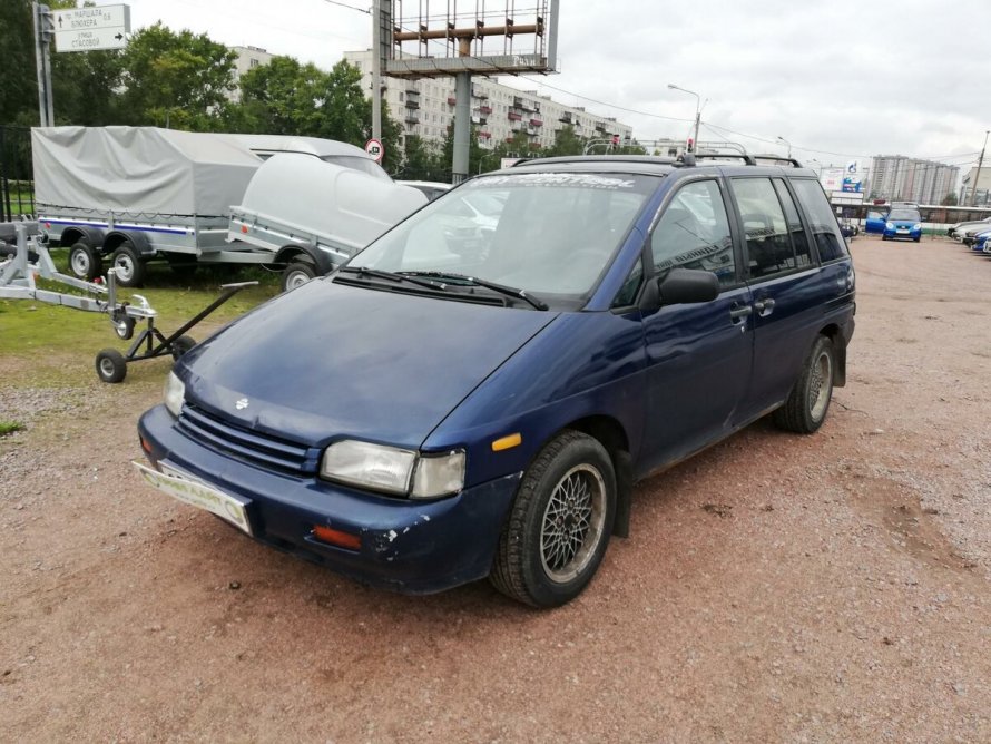 Nissan Prairie II (m11)