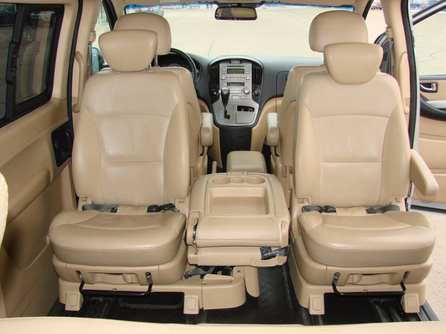 Hyundai Starex 2011 салон
