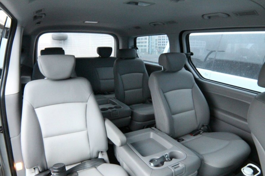 Hyundai h1 Grand Starex салон