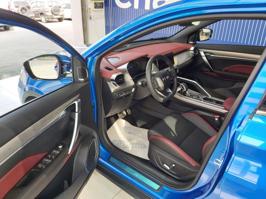 Geely Coolray flagship Sport серый