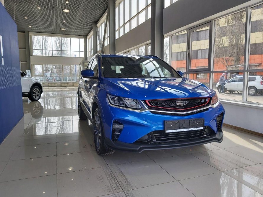 Geely Coolray синий