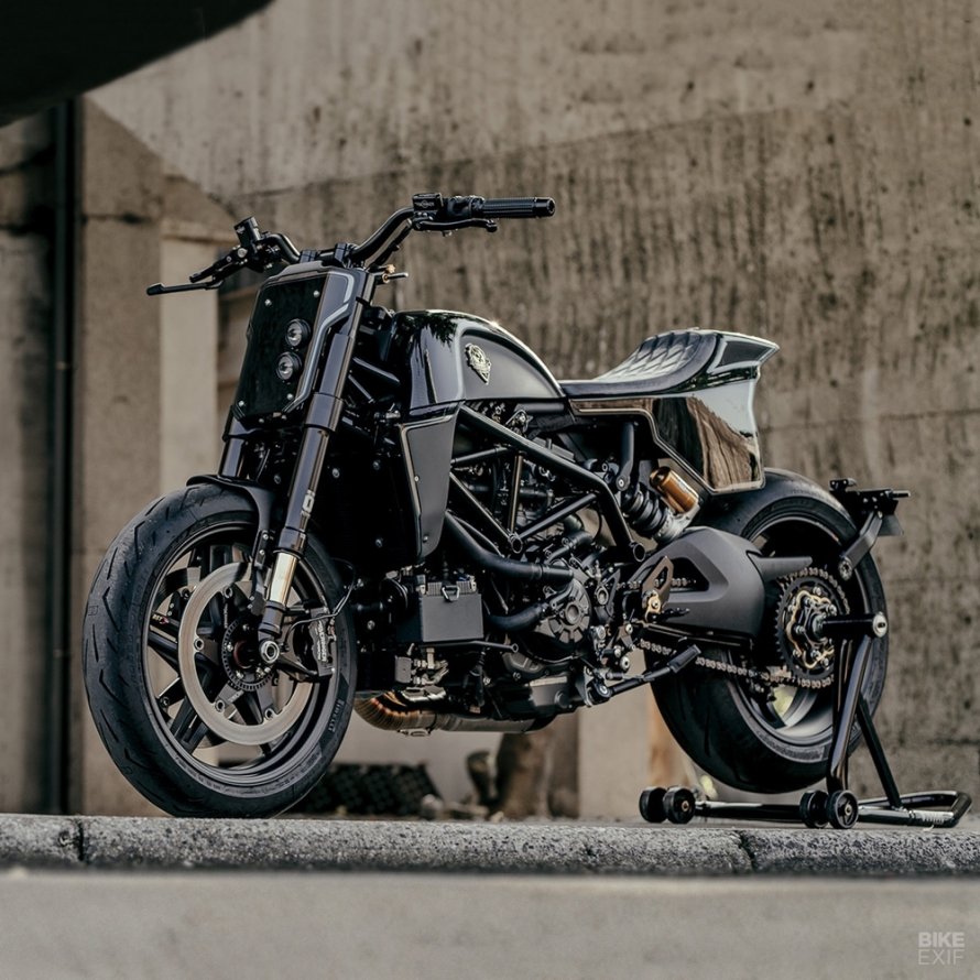 Стрит-трекер Ducati
