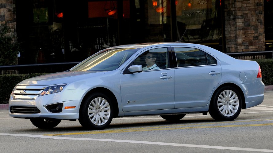 Ford Fusion 2012 седан