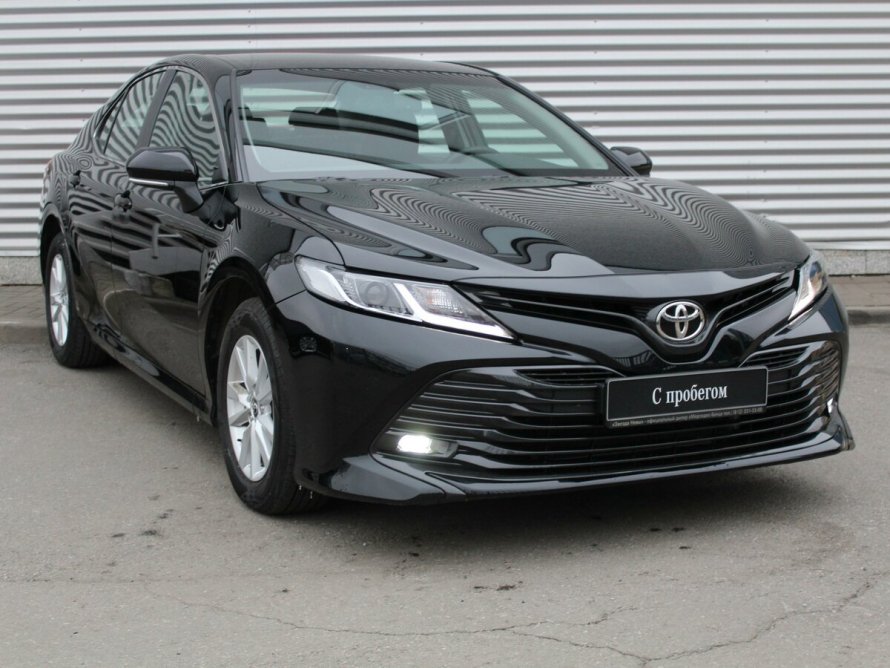Toyota Camry 2021