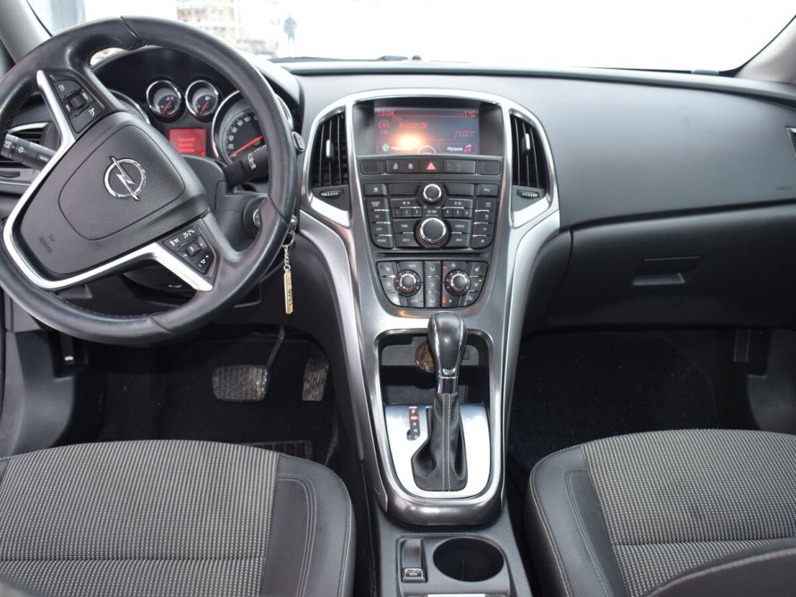 Opel Astra k