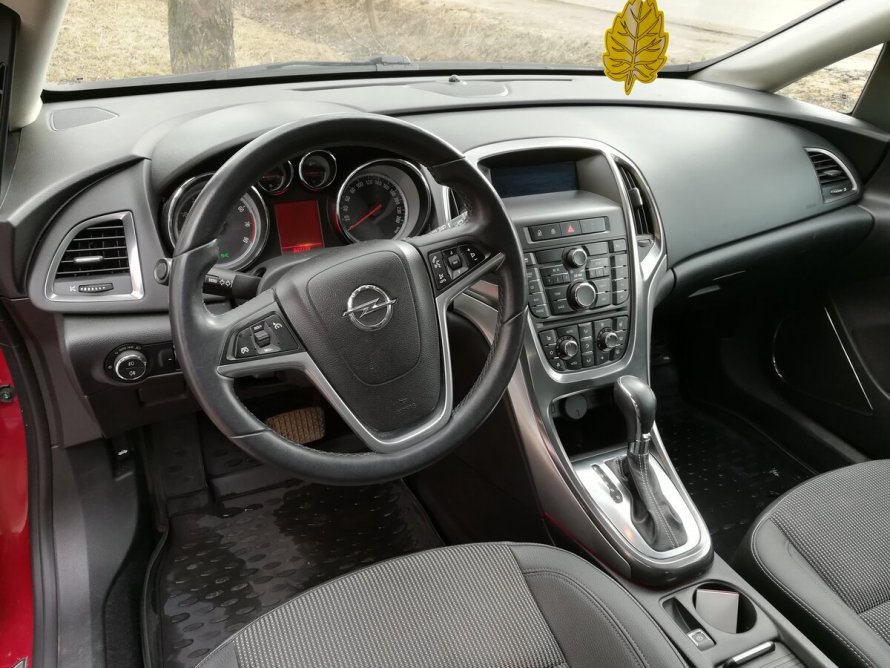 Opel Astra GTC 2015 Interior