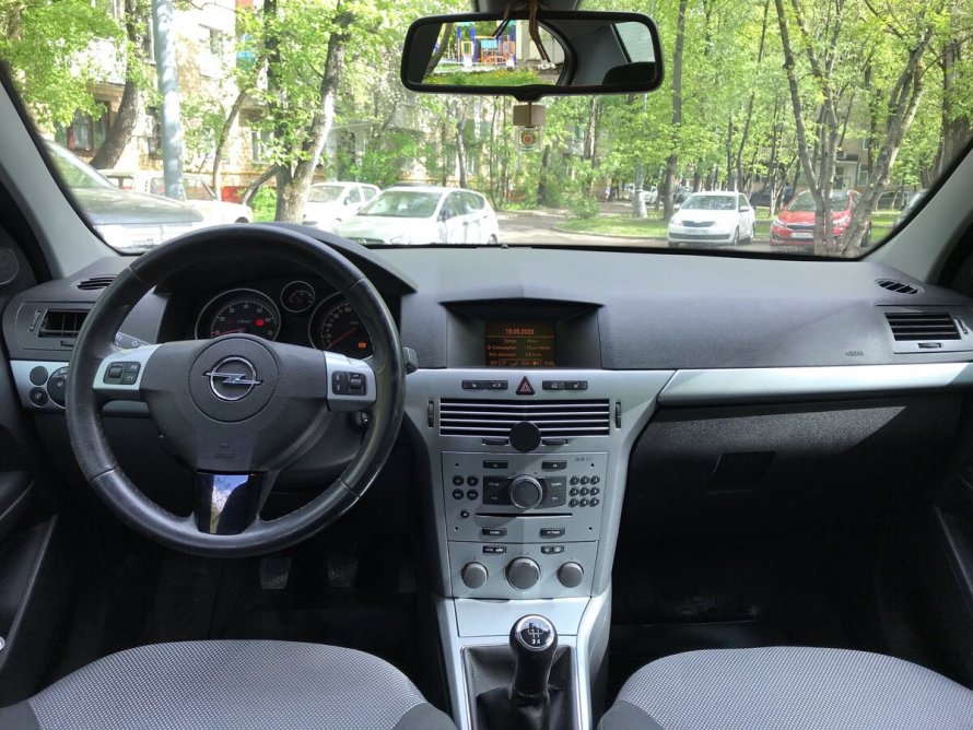 Opel Astra 2015 салон