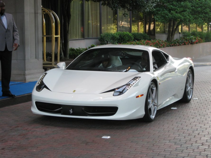 Феррари 458 белая