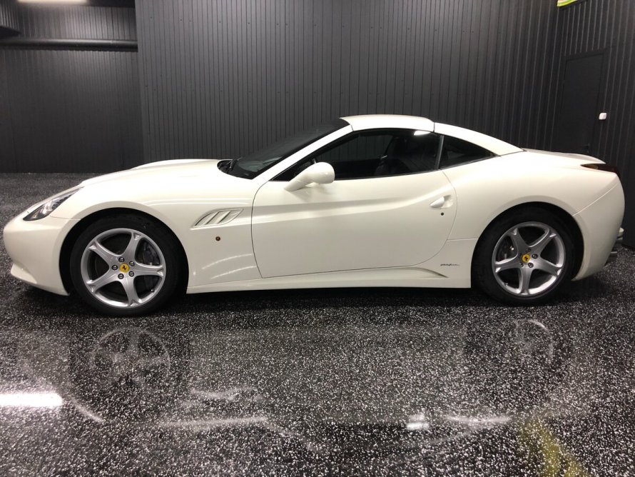 Ferrari California White