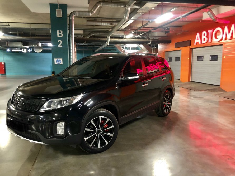Kia Sorento r 2013 красная