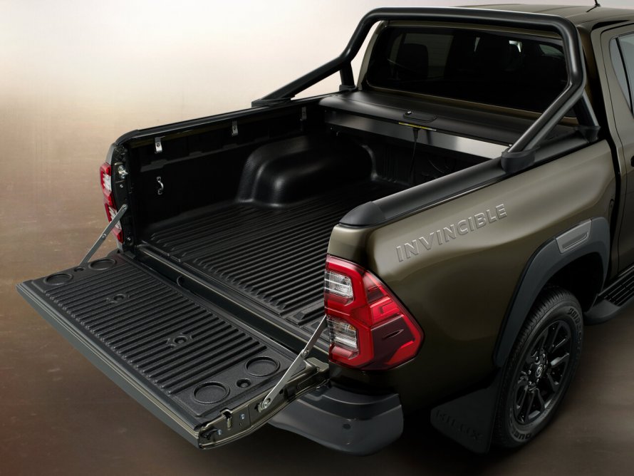 Toyota Hilux пикап 2020