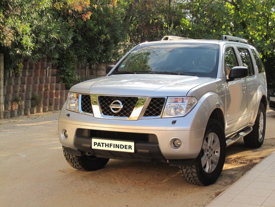 Nissan Pathfinder военный