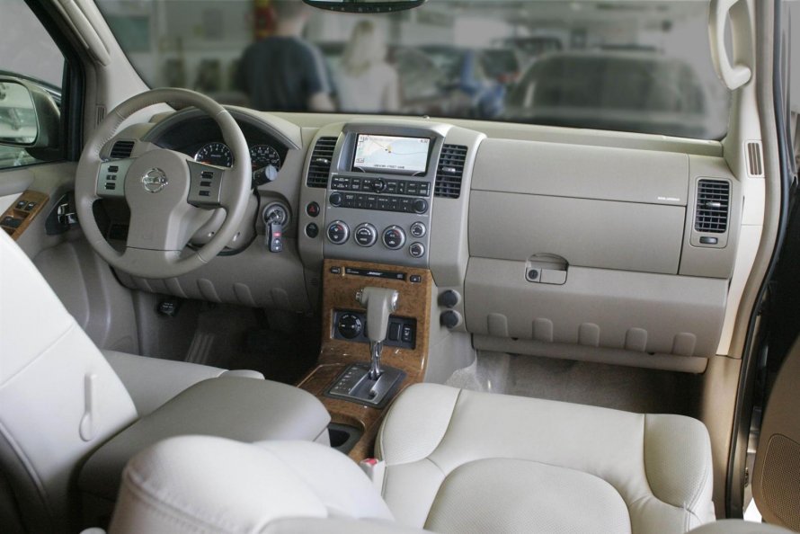 Nissan Navara 2014 салон