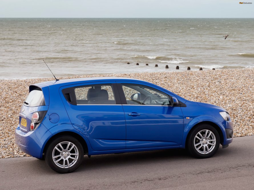 Chevrolet Aveo 2012 хэтчбек